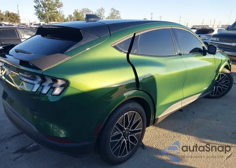 2025 Ford Mustang Mach-E Premium z USA, uszkodzony, nr VIN 3FMTK3R70SMA46089